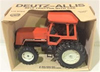 Deutz-Allis 8010 4WD Toy Tractor NIB 1:16