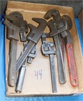 8 SMALLER SIZE PIPE WRENCHES
