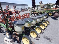 John Deere 6 Row Planter