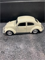 Vintage Off White 1/24 VW Beetle Bug-Friction