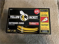 100' 12/3 OUTDOOR EXTENSION CORD NEW IN BOX