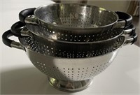 set of 3 stainless steel strainers for draining