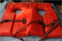2 life vests