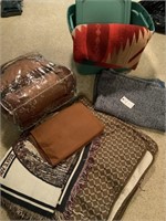 Blankets, Throws & Tote
