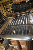 FREIGHTLINER Chrome Grill