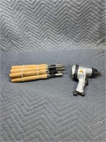 Set of wood chisels and a 1/2"dr  air