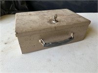 Locking Metal Lock Box w/ Key & Handle