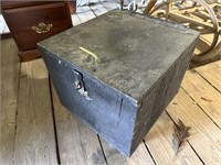 Wood Lockable Rolling Box Trunk Cabinet