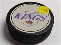 LA KINGS NHL VINTAGE PUCK