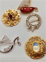 Estate Jewelry 5 pcs Rhinestone broaches etc