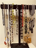 Estate Necklaces 20 pcs great for resale or