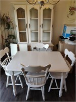 BUFFET, HUTCH & 4 CHAIR DINING TABLE w/ LEAVES