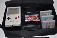 Vintage Nintendo Gameboy, 3 Games and Carry Case