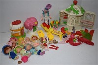 Vintage Strawberry Shortcake Toy Lot