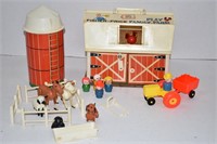 Vintage Fisher Price Play Farm W/animals
