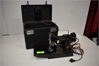 Singer Featherweight Sewing Machine Untested As-Is