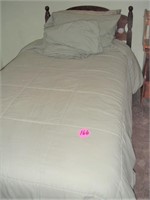 Single Bed w/Bedding