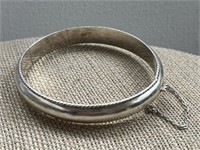 Sterling Silver Hinged Bangle Bracelet