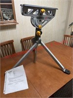Rockwell Jaw Stand