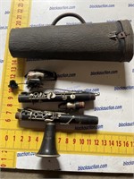 V Kohlert Sons clarinet & case