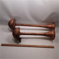 two vintage horns
