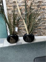 2 Stunning Matching Vase Plant Decor