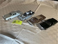 GROUP OF 5 VINTAGE PLASTIC MODEL CARS, 1961 PLYMOU