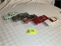 GROUP OF 5 PLASTIC MODEL CARS, 1960 PLYMOUTH FURY,