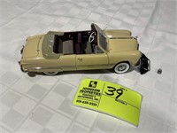 1949 FORD CUSTOM BY DANBURY MINT, DAMAGE TO FRONT