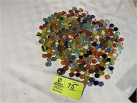 GROUP OF GLASS MARBLES