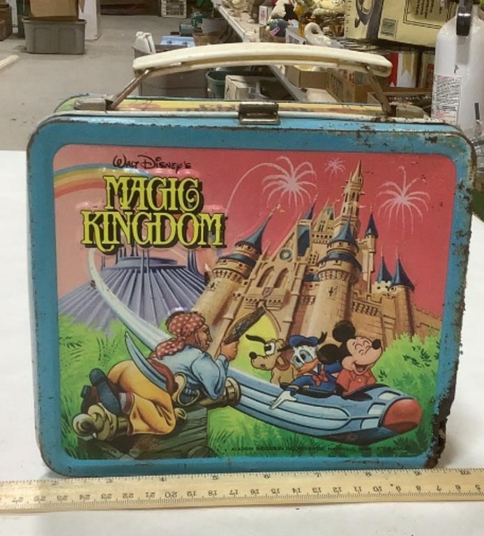1979 Walt Disney Magic Kingdom metal lunch box - | Live and Online ...