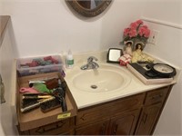 Brushes, rollers and remaining bathroom content