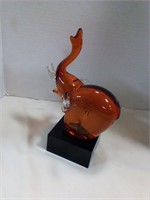 Murano glass elephant w base