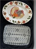 LOT OF 2 SERVING TRAYS