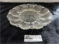 VINTAGE INDIANA GLASS SCALLOPED EDGE EGG PLATE
