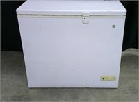 SMALL CHEST FREEZER WORKING