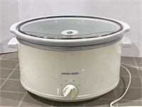 Black and Decker Slow Cooker - Large, oval