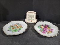 2 Decorative Plates and a plate holder