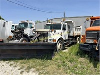 2001 International 4900 DT466E Dump Truck -