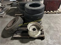 3 Tires & 2 Wheels