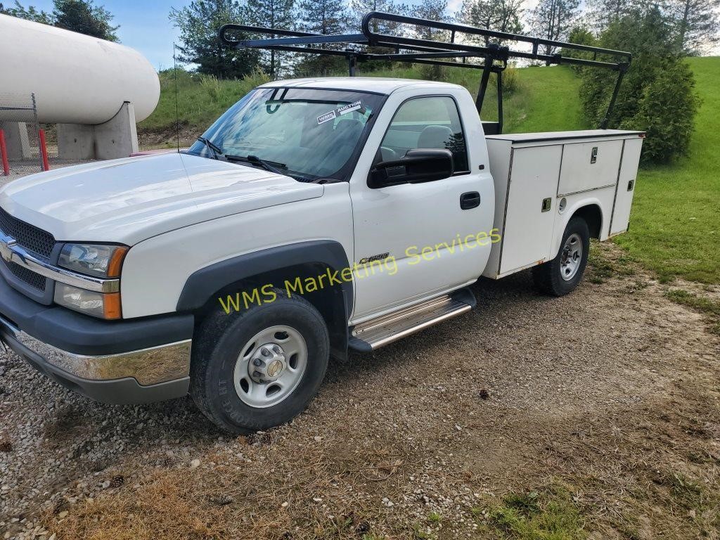 2003 Chevrolet 2500 w/Utility Bed