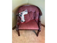 Antique sitting chair with 2 pillows