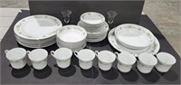 Plate Set - 7 Dining plates, 7 saucers, 8 bowls,