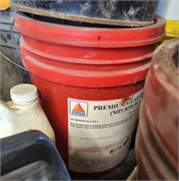 (2) Buckets: Gear Oil & Lubricant