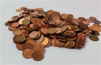 LARGE COLLECTION OF PENNIES