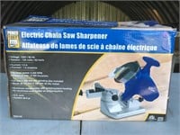 Like NEW - Power Fist Electric Chain Saw
