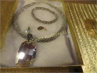 beautiful necklace bracelet earrings matching set