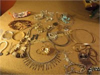 costume jewelry lot necklaces bracelets