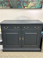 Credenza with exention top
