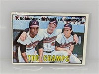 1967 Topps #1 Frank Robinson,Brooks Robinson,Bauer